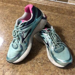 Brooks Adrenaline GTS 16